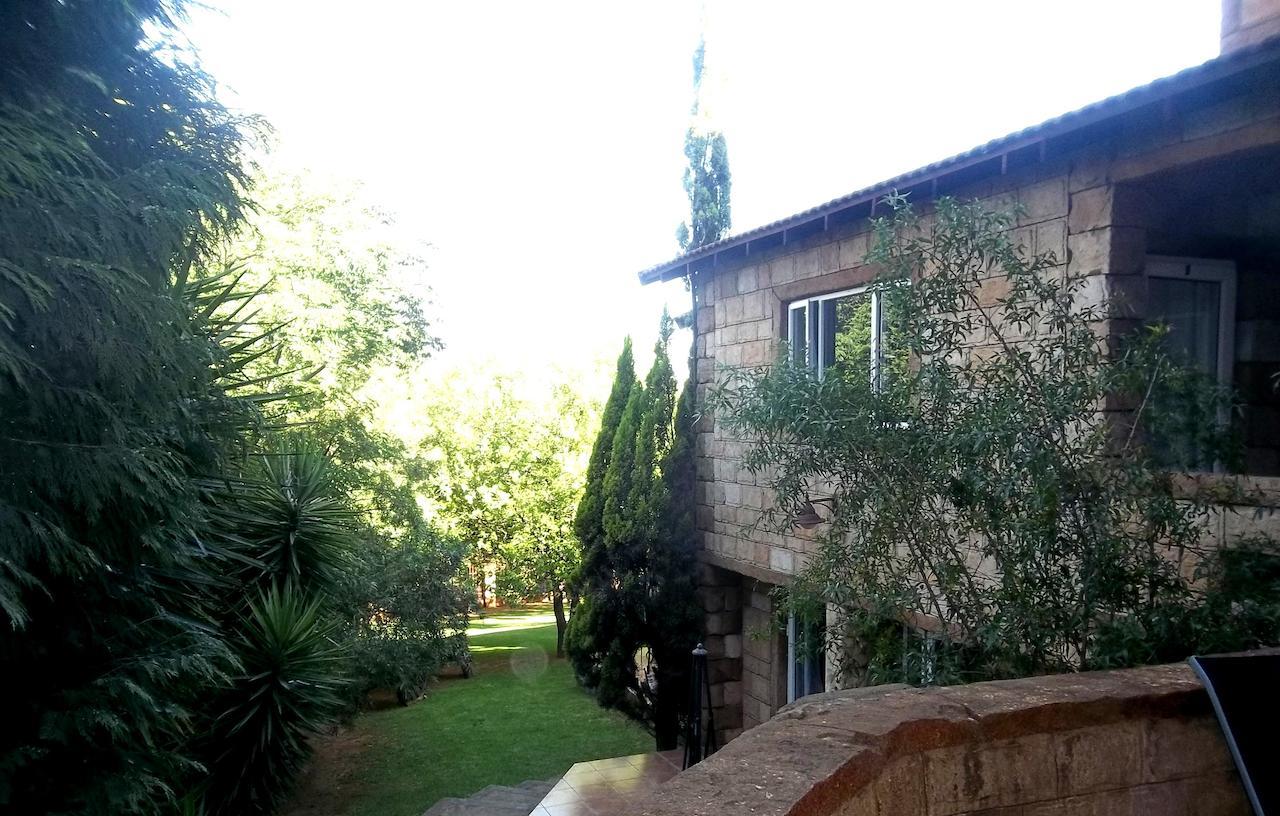 Ikhaya Guest House Johannesburg Exterior photo